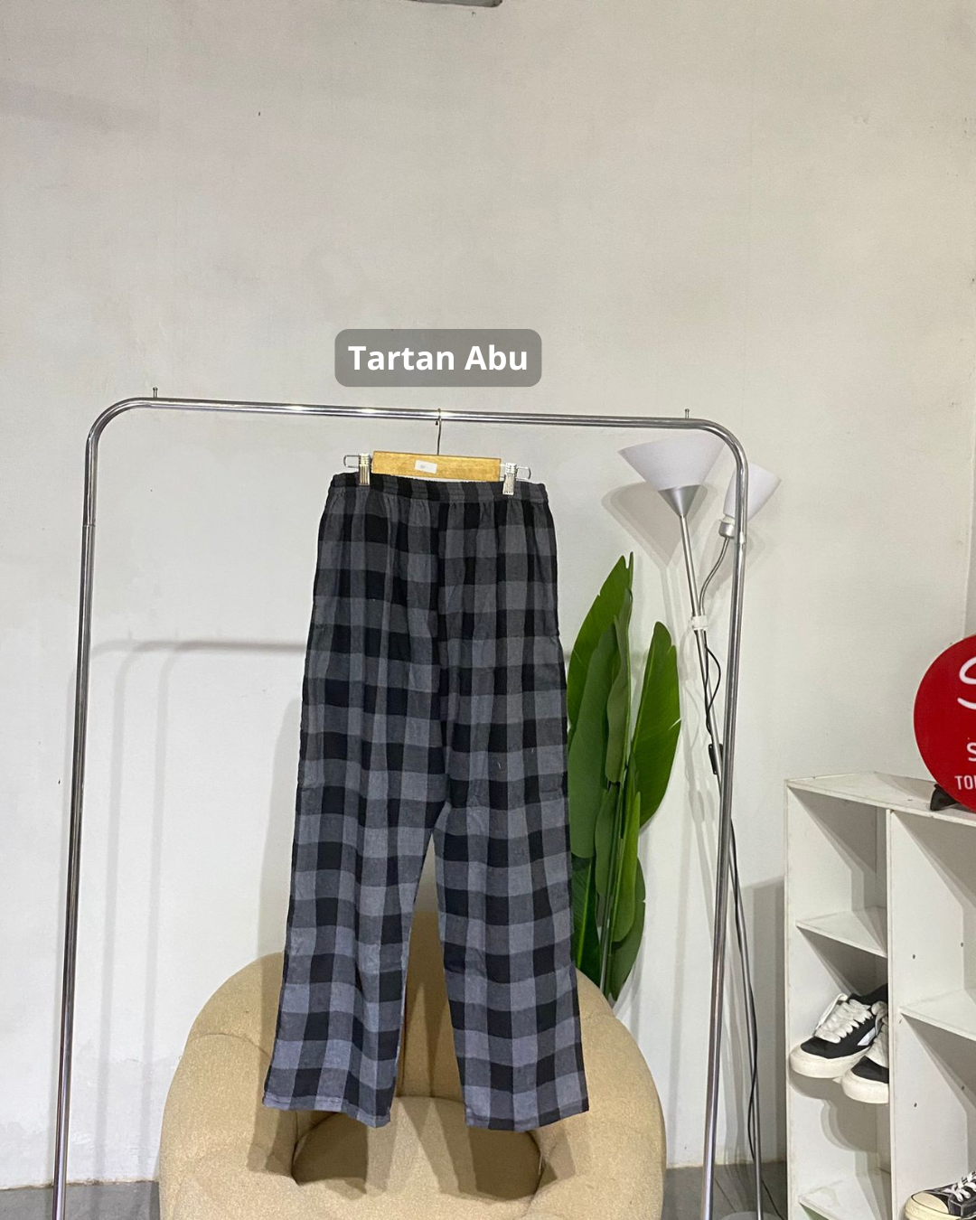 Celana panjang pria tartan santai