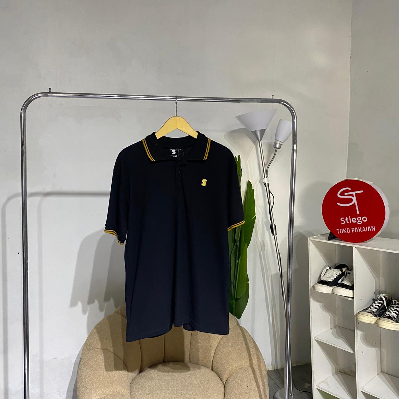 Atasan  kaos polo stiego pria lengan pendek