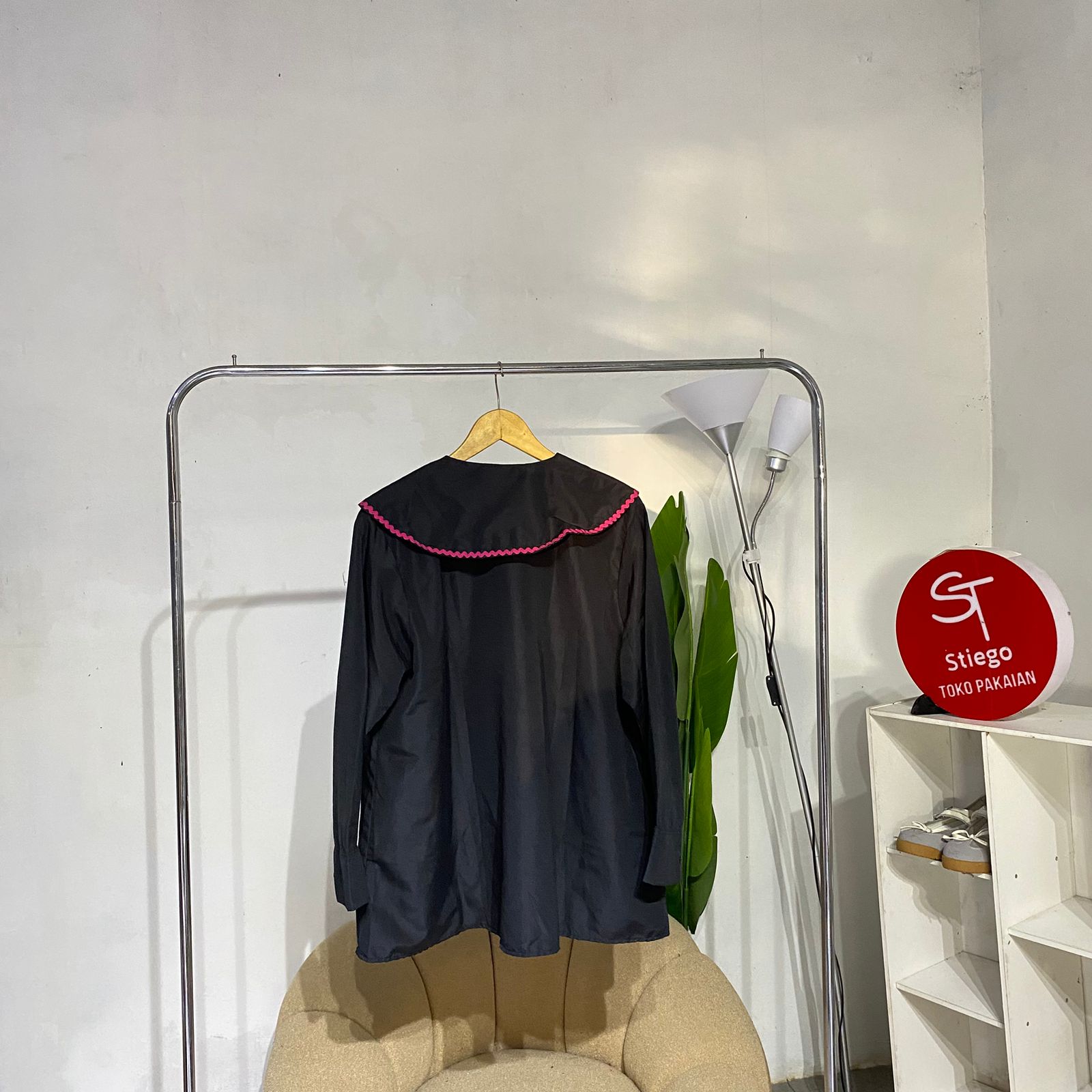 Atasan wanita kemeja renda