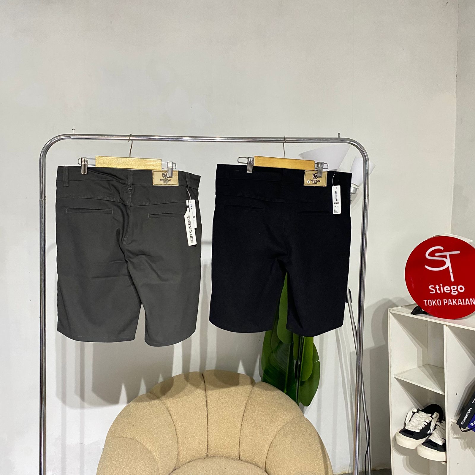 Celana Pendek Pria vertical line