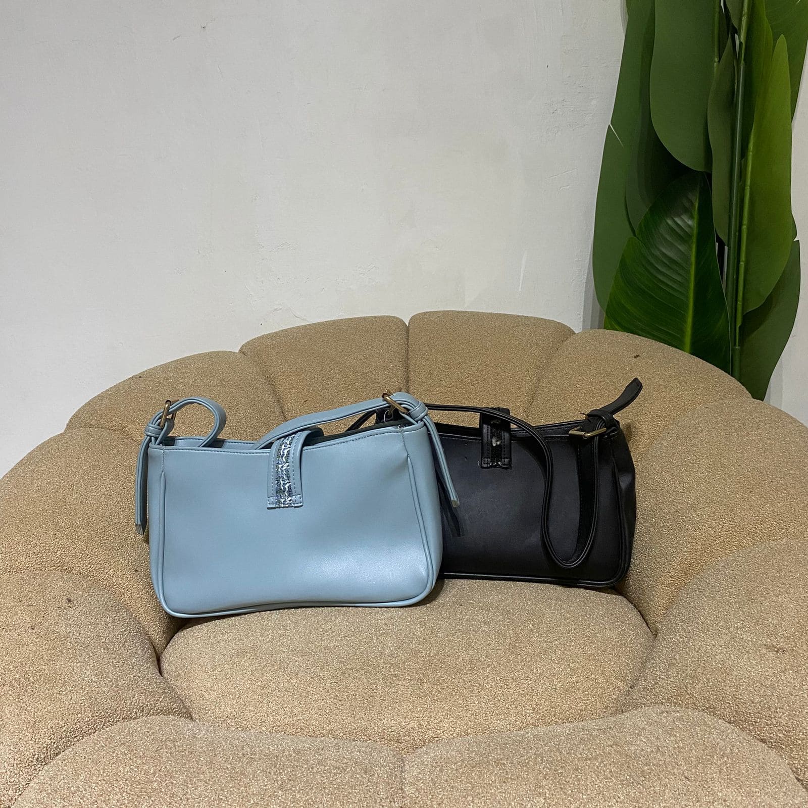 Tas slempang wanita Erina