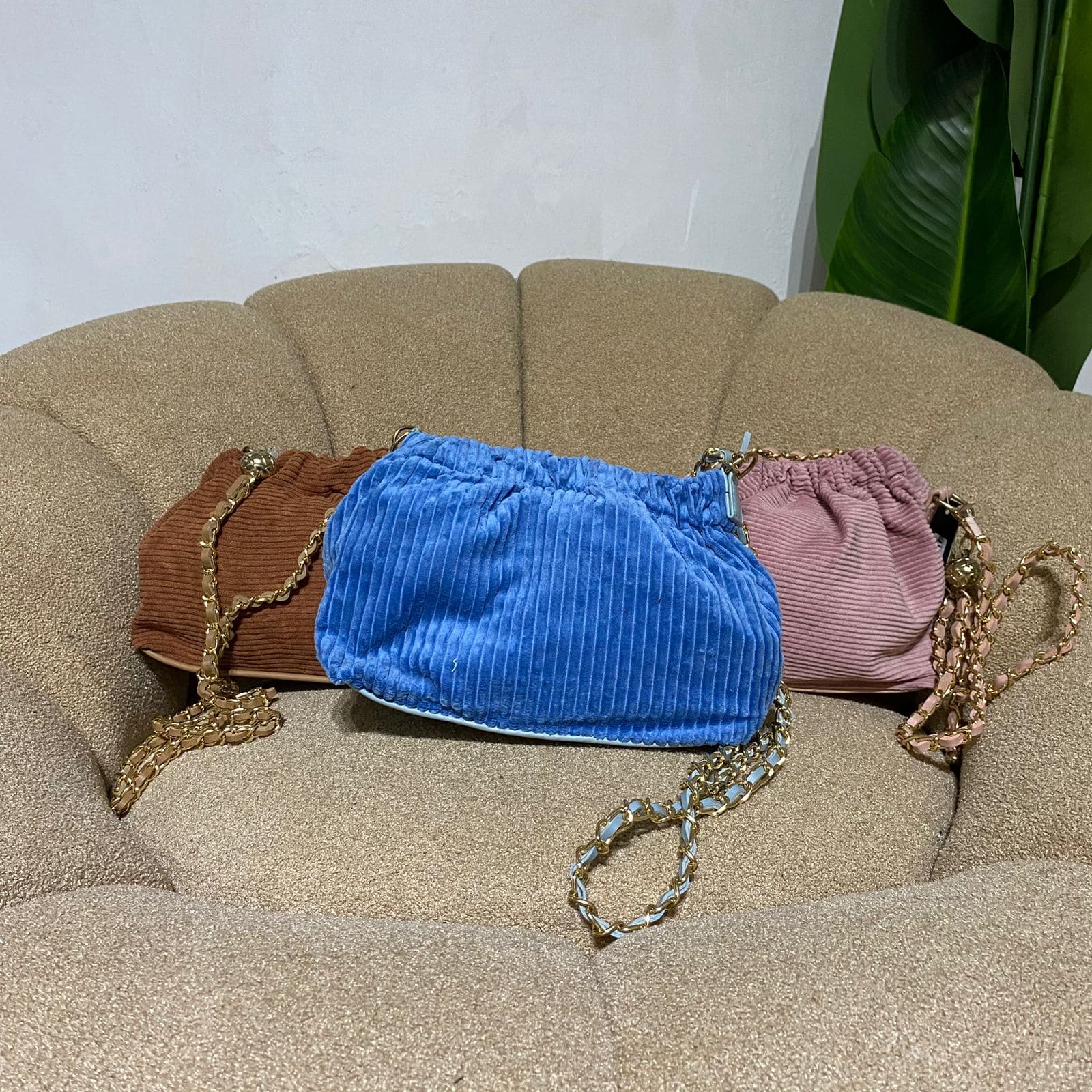 Tas slempang wanita motif Huang Corduroy