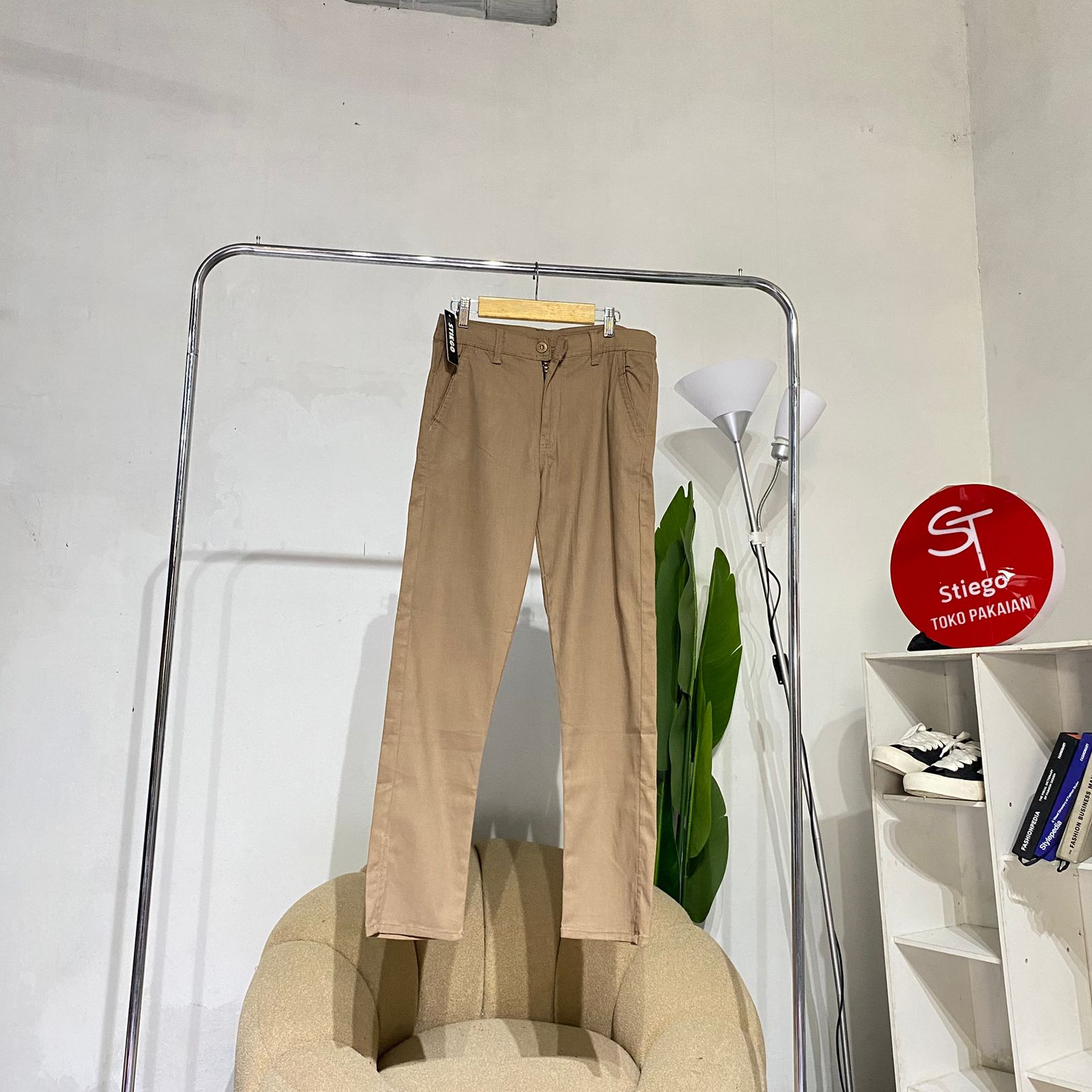 Celana Chinos Panjang  Pria 710