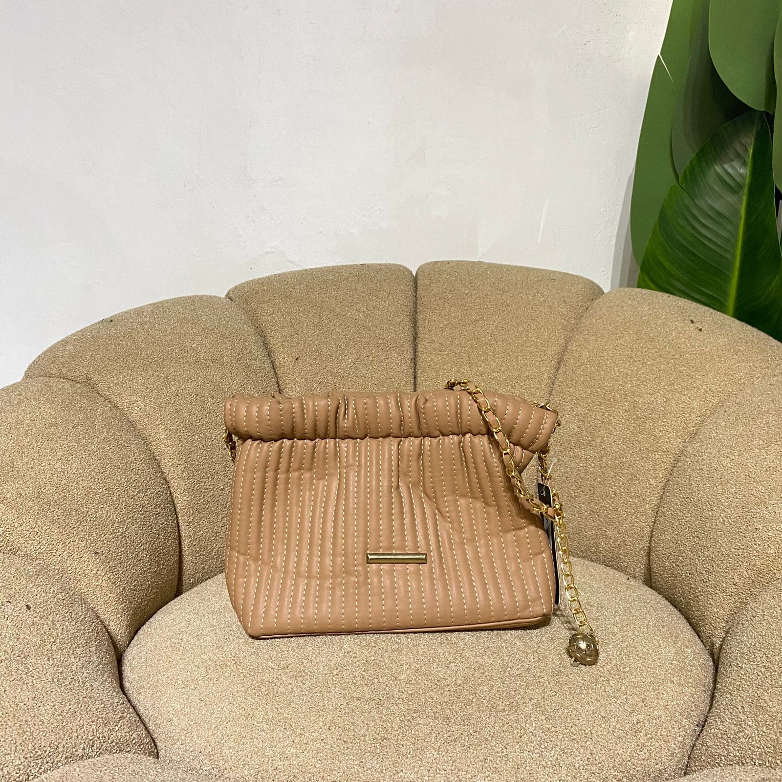 Tas slempang wanita motif Arina