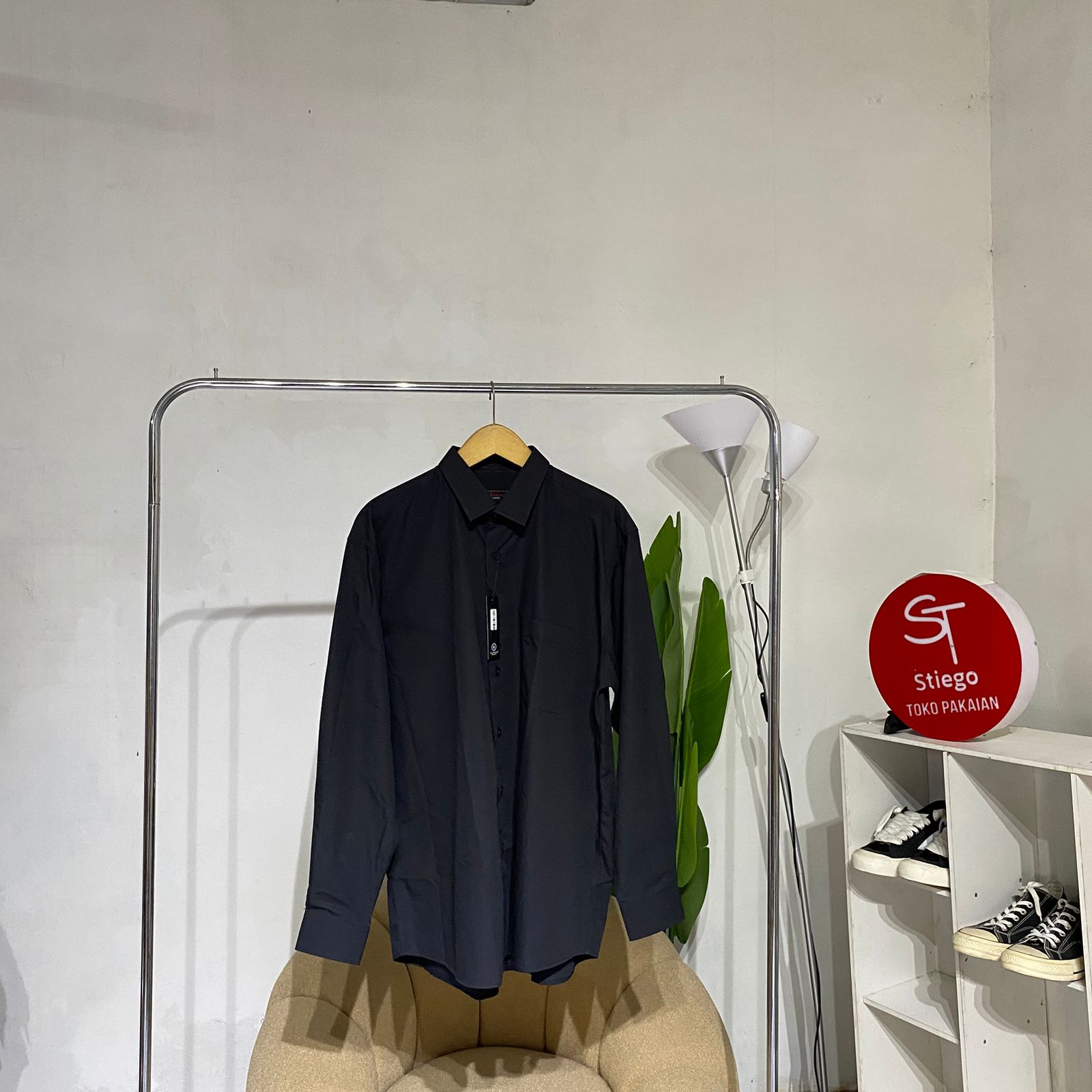Kemeja pria formal polos lengan panjang ( ukuran XL-XXXL )