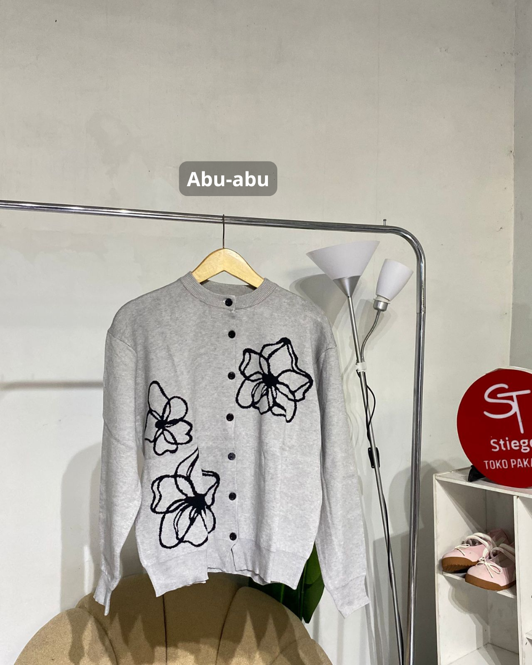 Yoona Viscose Cardigan Rajut Wanita Motif Bunga
