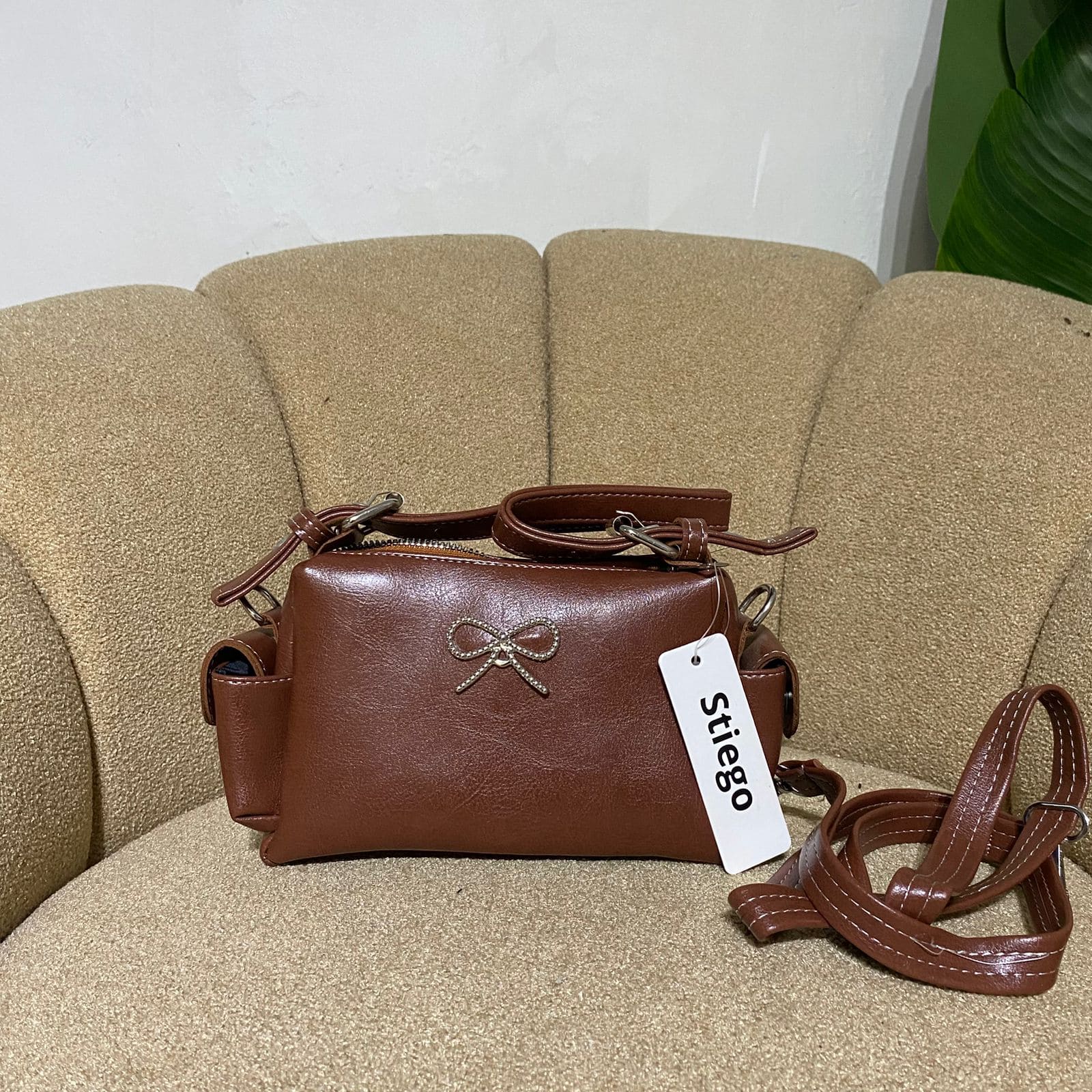 Tas slempang wanita motif otg Pita