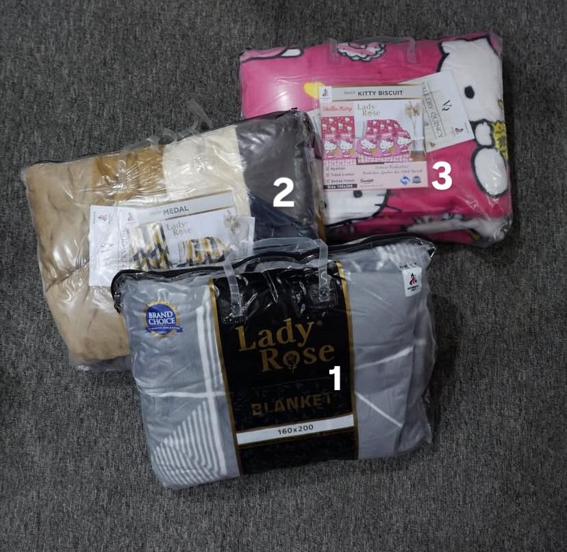 Selimut lady rose (556)