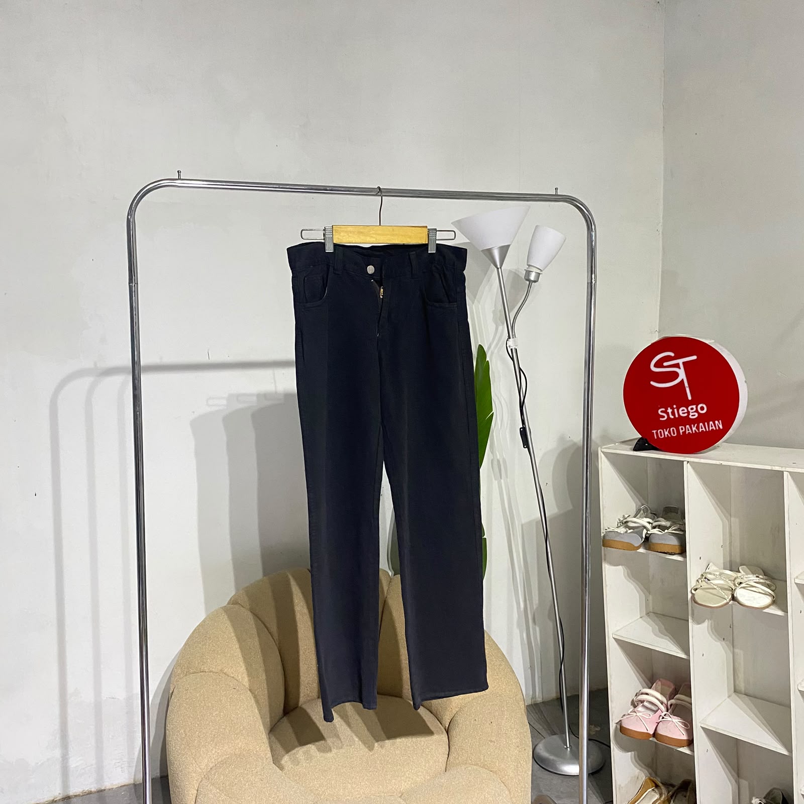 celana wanita jeans loose black hitam