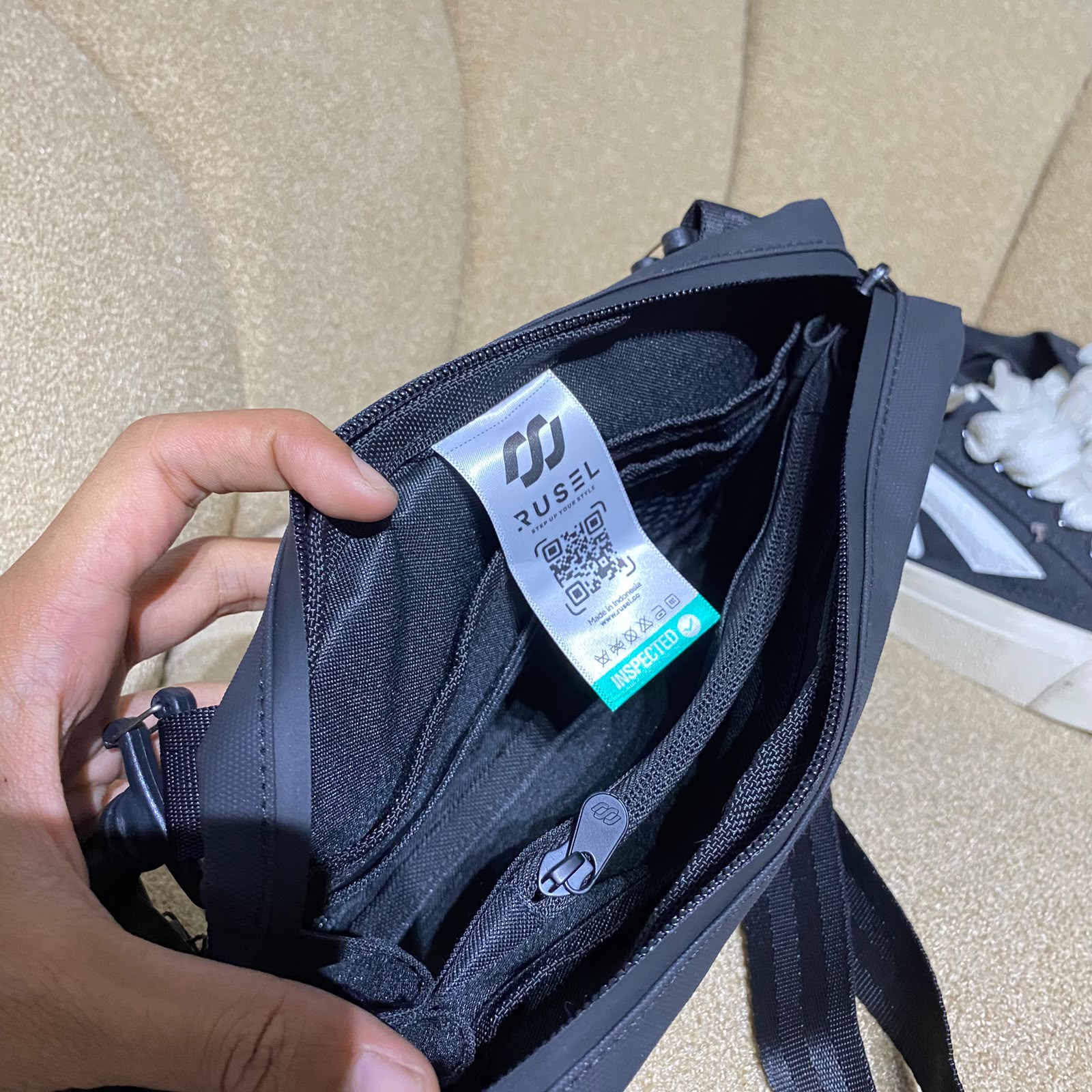 RUSEL CO - Handbag Aruna Lite Clutch Pria Tahan Air