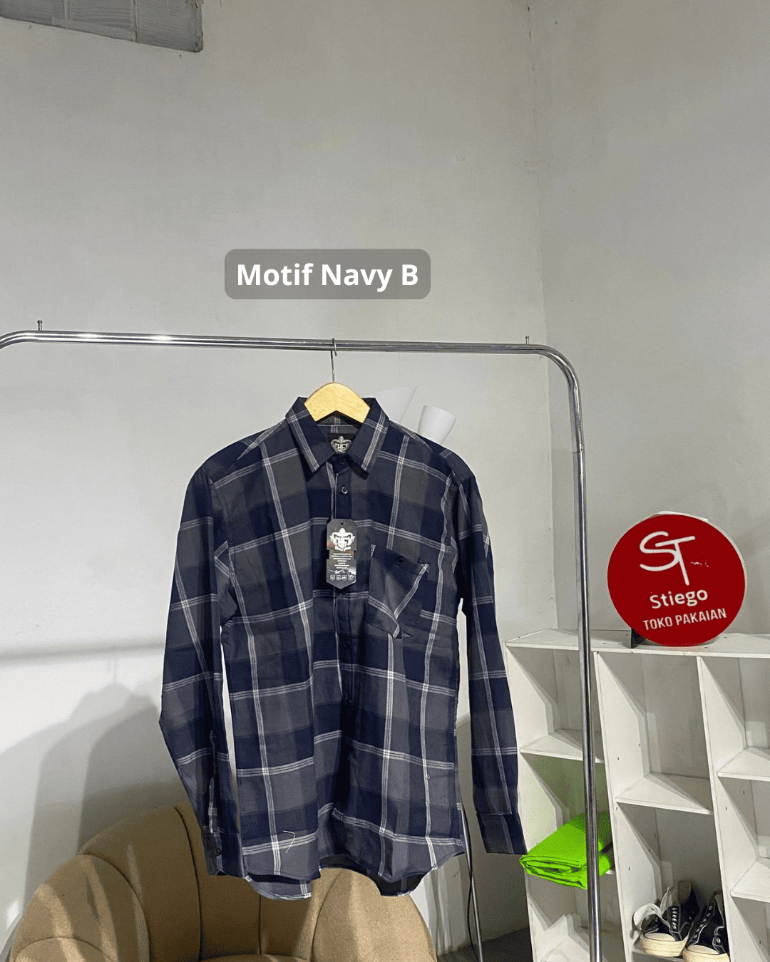 Kemeja flanel  pria lengan panjang