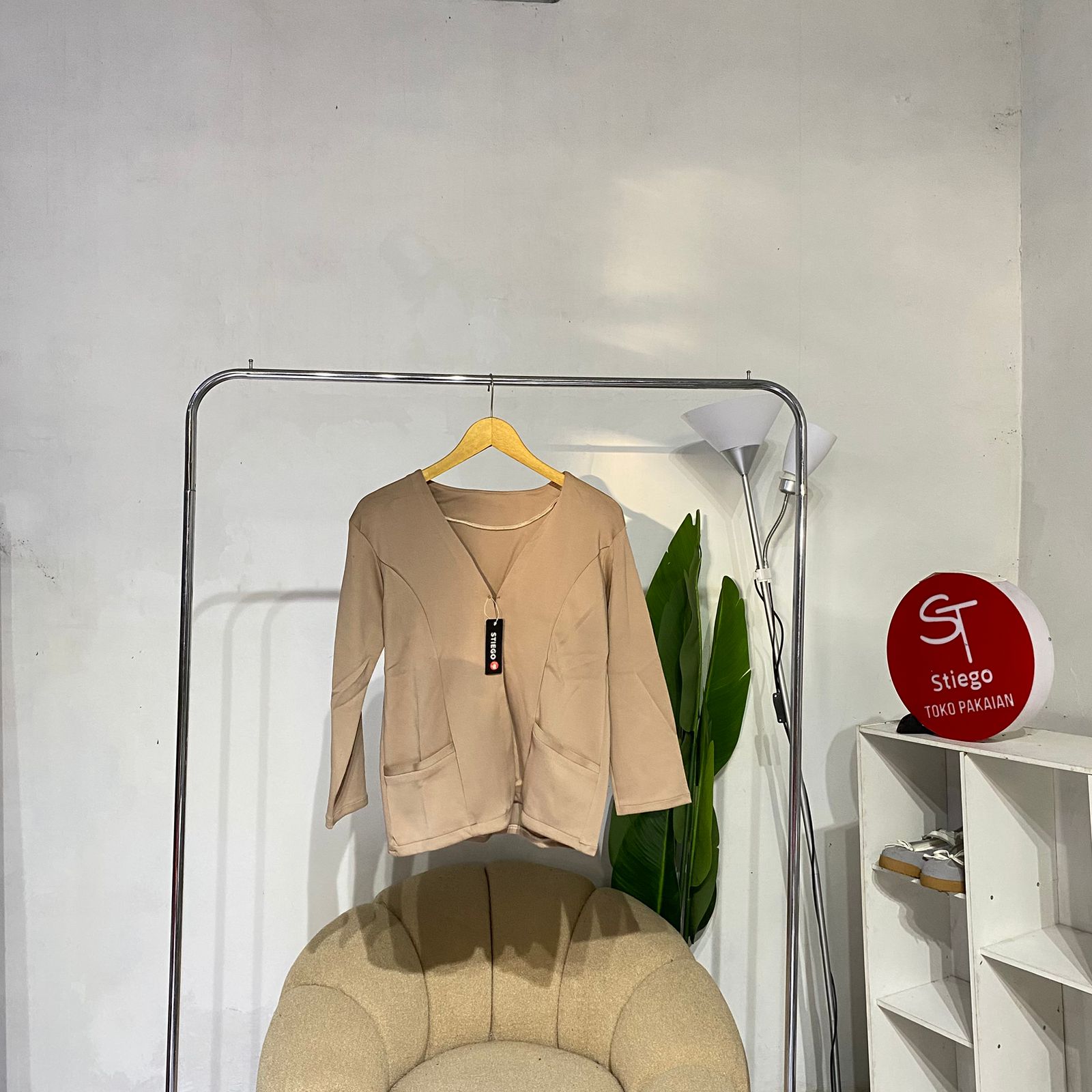 Atasan wanita blazer scruba