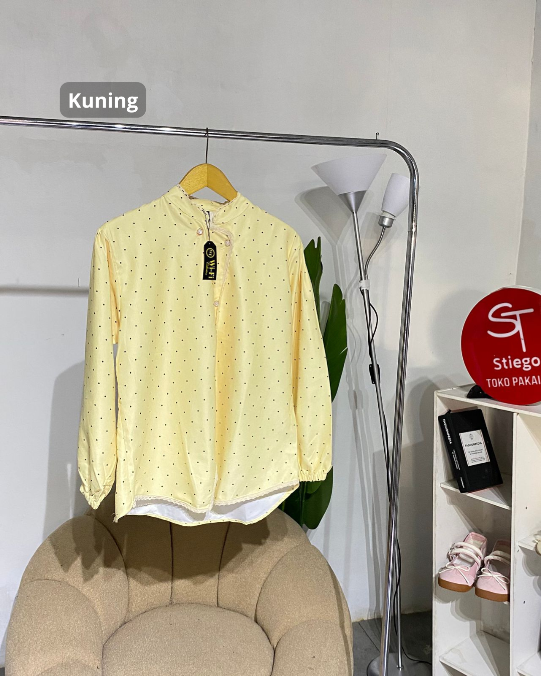 Kemeja blouse wanita polka renda