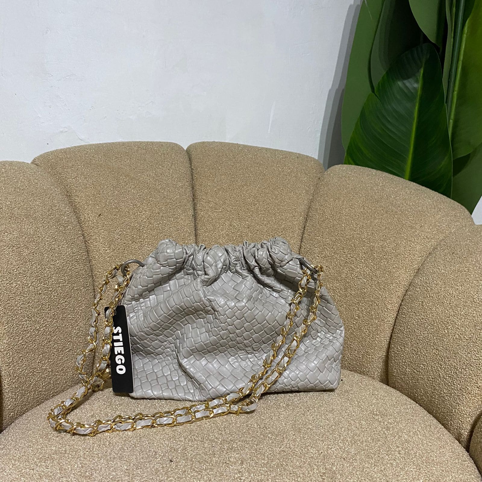 Tas slempang wanita motif Kyomi